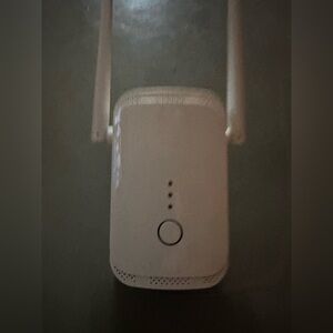 Macard wireless repeater extender plug in 300 mbps
